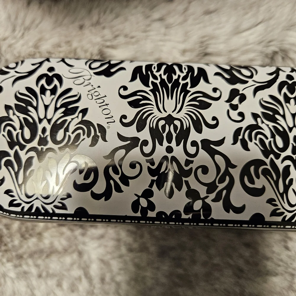 New Brighton Sunglasses - Picture 9 of 12